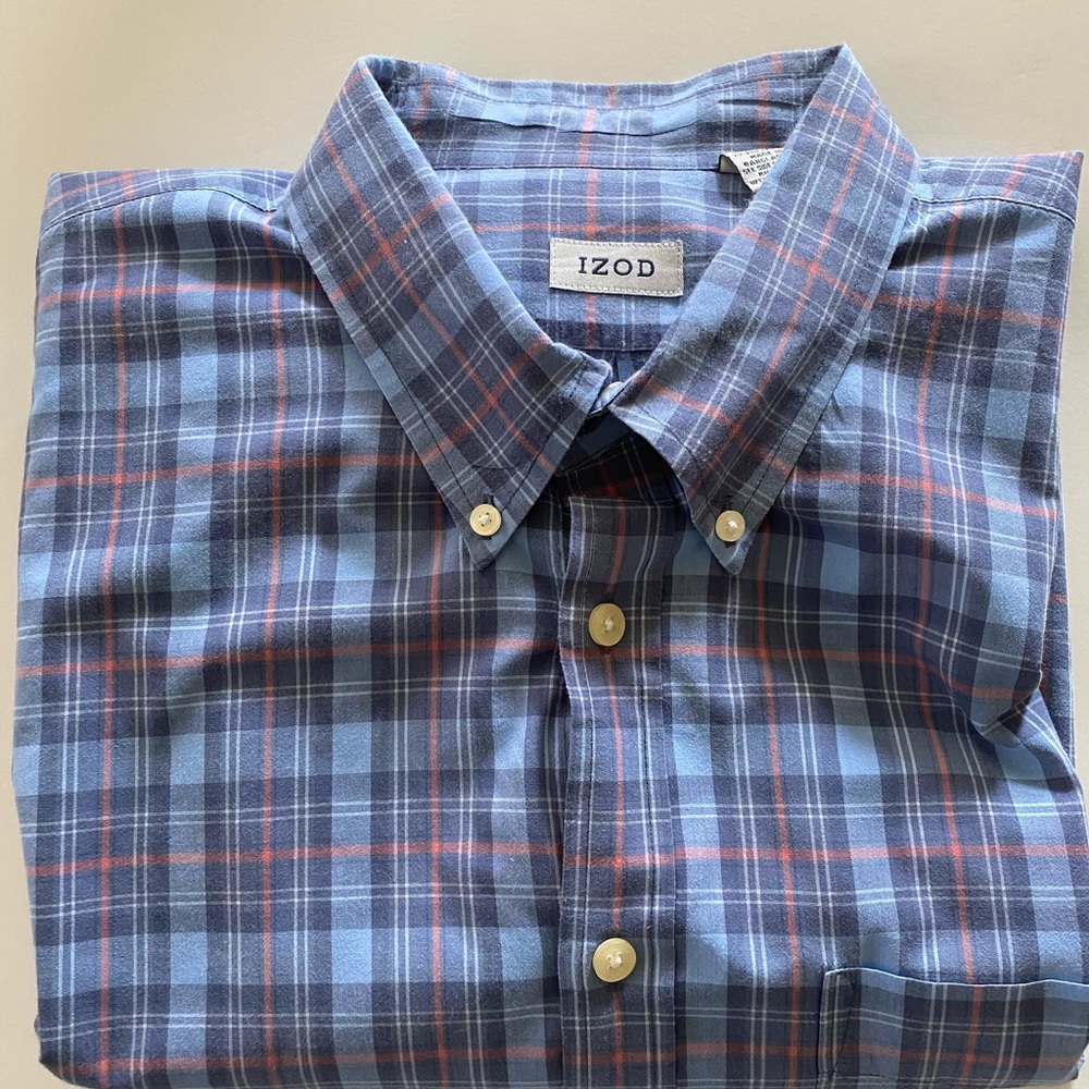 Preowned IZOD Short Sleeve Shirt. XXL. Button Up